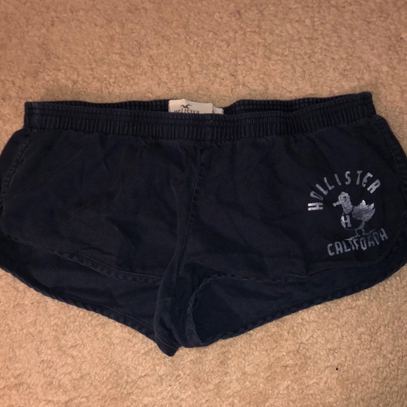 hollister navy short shorts - Picture 1 of 3